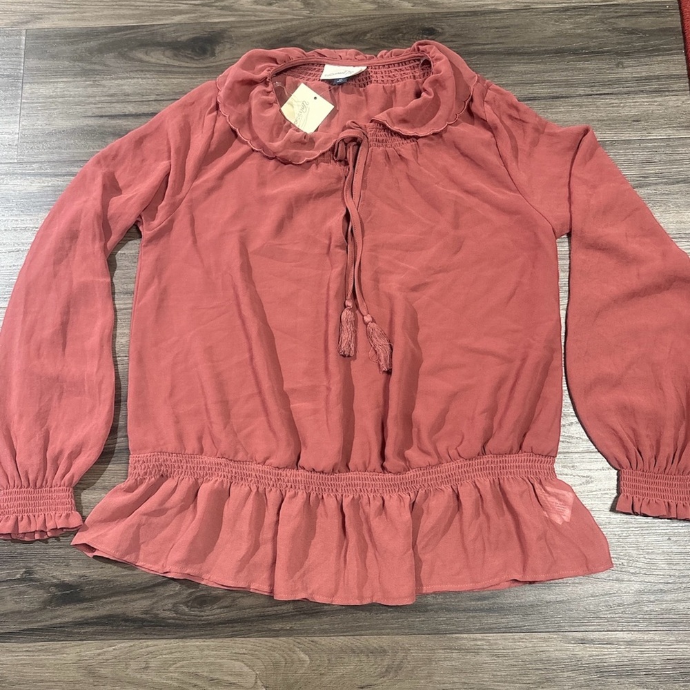 Universal Thread Coral Ruffled Top - Picture 4 of 8